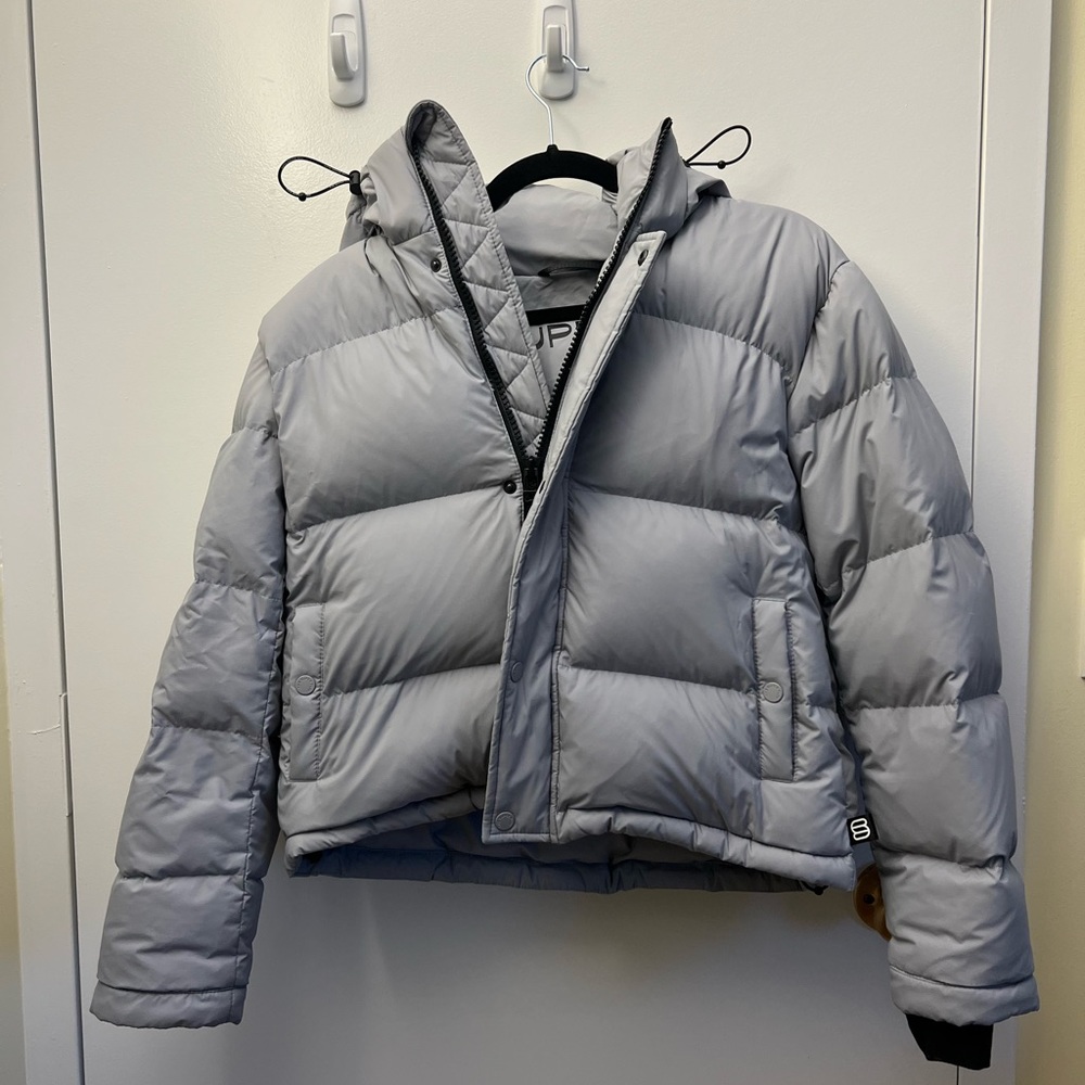 Aritzia Superpuff Shorty in Marble Grey XS